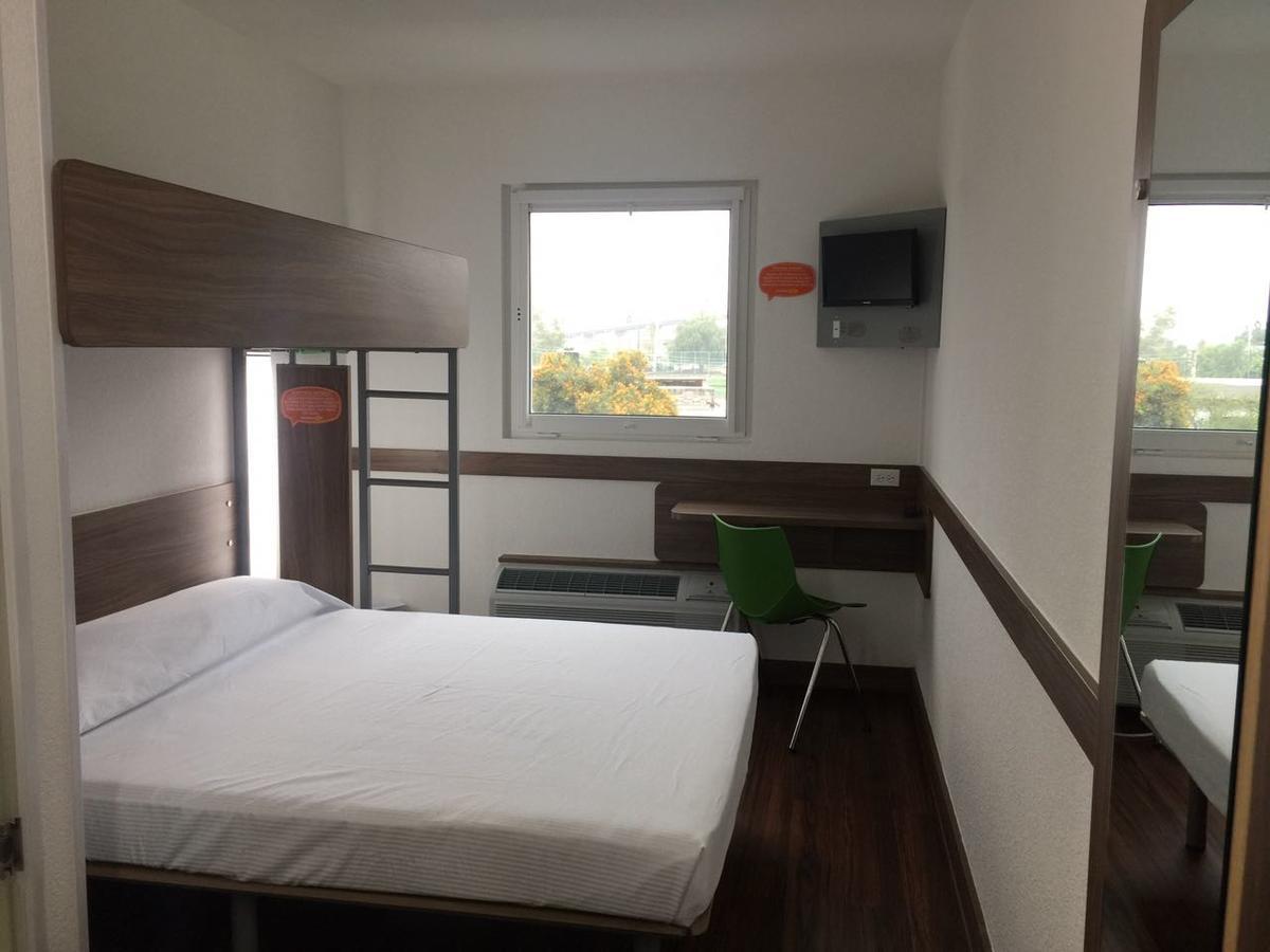 Hotel Hi! Керетаро Экстерьер фото