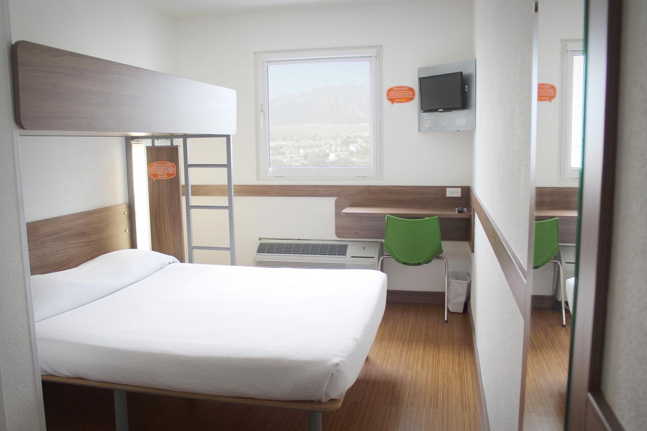 Hotel Hi! Керетаро Экстерьер фото