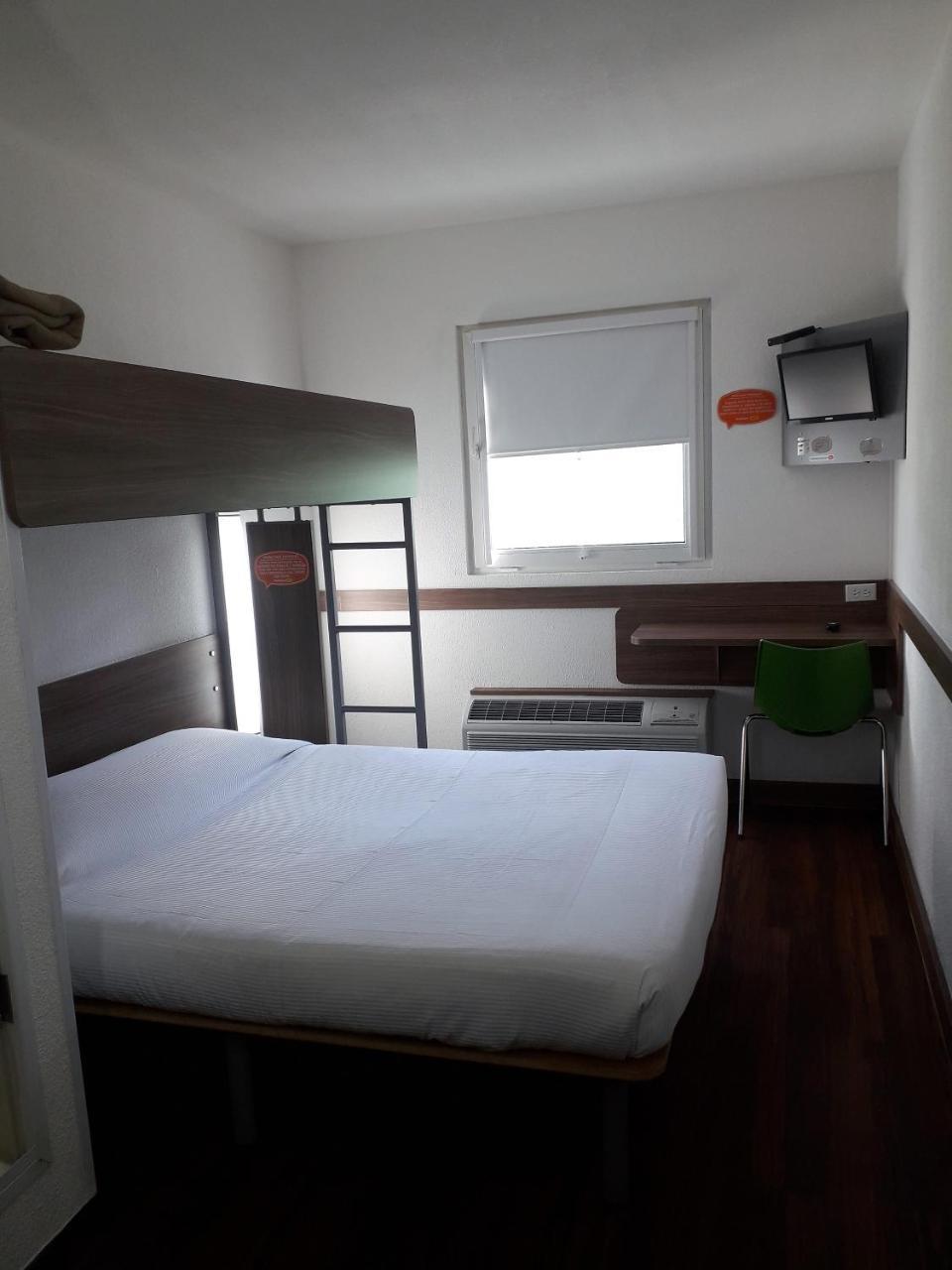 Hotel Hi! Керетаро Экстерьер фото